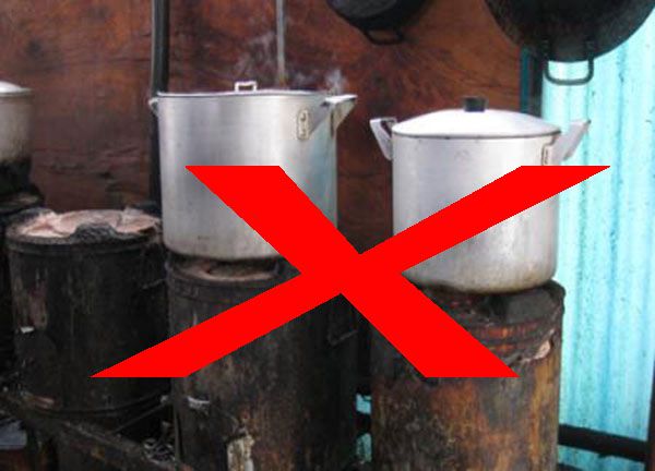 Vì sao nồi nấu phở bằng than dần biến mất
